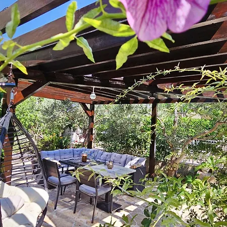 Apartment At Mare