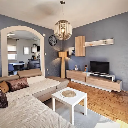 At Mare Appartement *