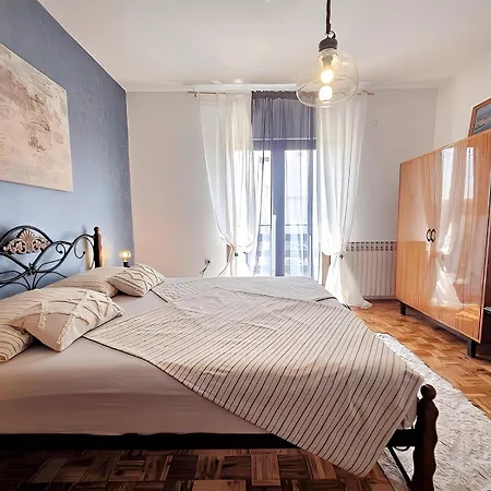Апартаменты At Mare