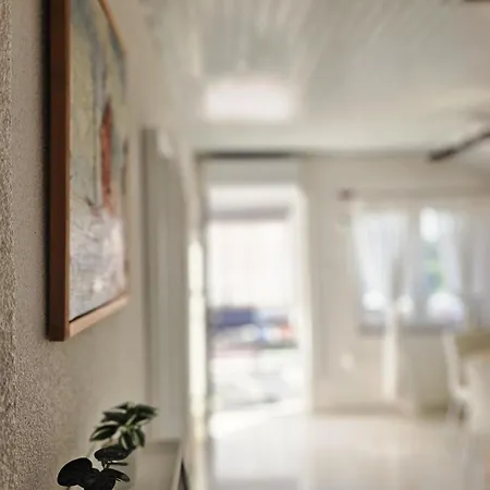At Mare Apartment
